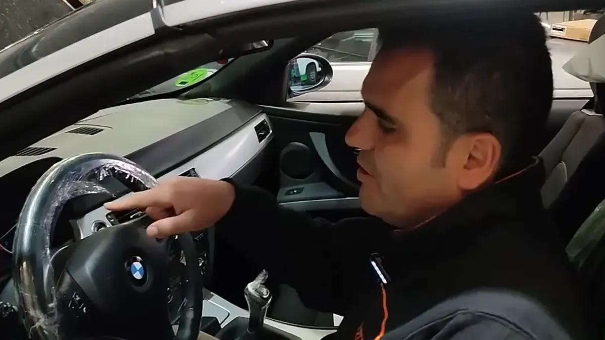 Revisar el coche antes de ir de vacaciones