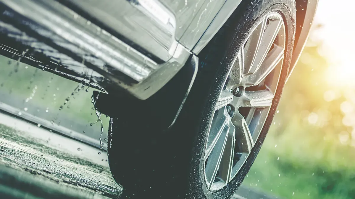 Conducir bajo la lluvia